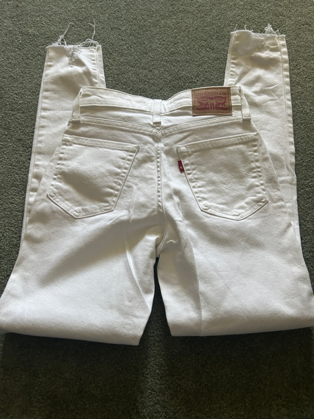 Levi's White Women's Skinny Jeans - Frayed Hem